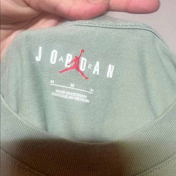 Nike Flight Jordan Olive Graphic Tee - Picture 3 of 8